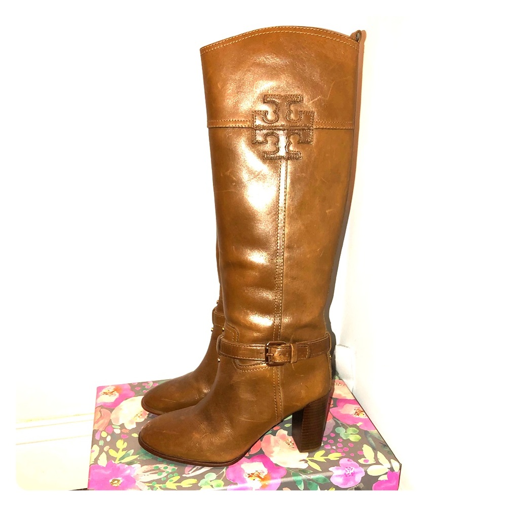 Tory Burch boot